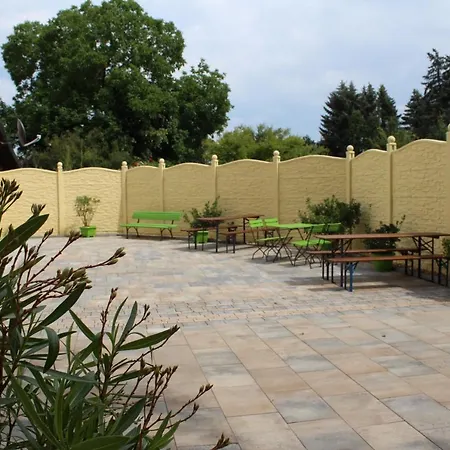 Hotel/pension Rast& Ruh Otel Zodel